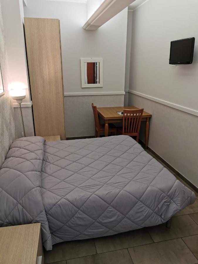 Bed&Breakfast Piramide Rom Exterior foto